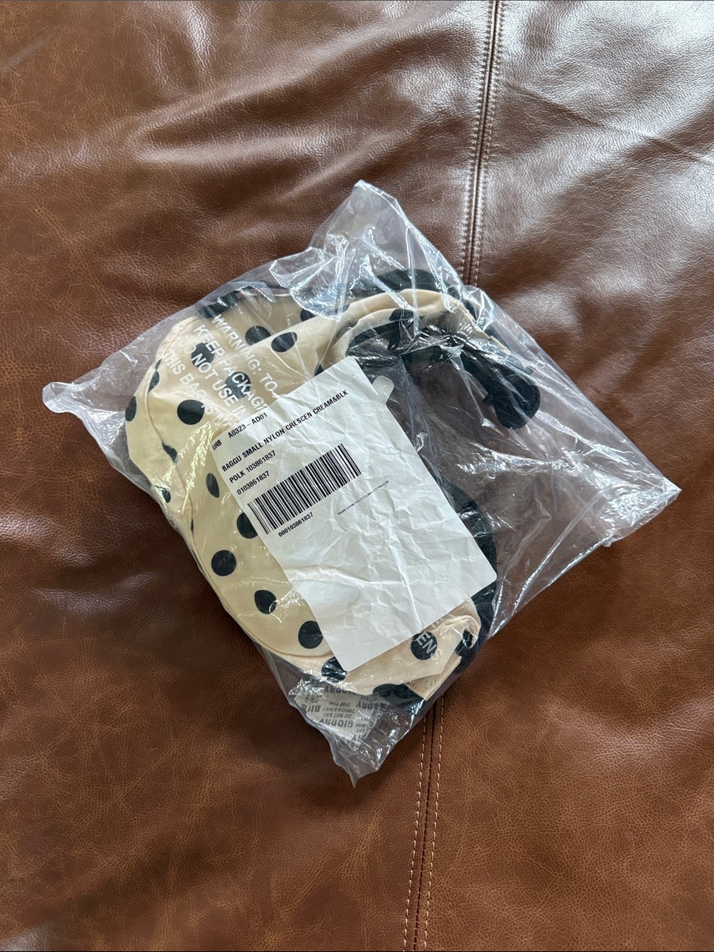 BAGGU Small Crescent Bag - Black and Ivory Polka Dots - Picture 4 of 4